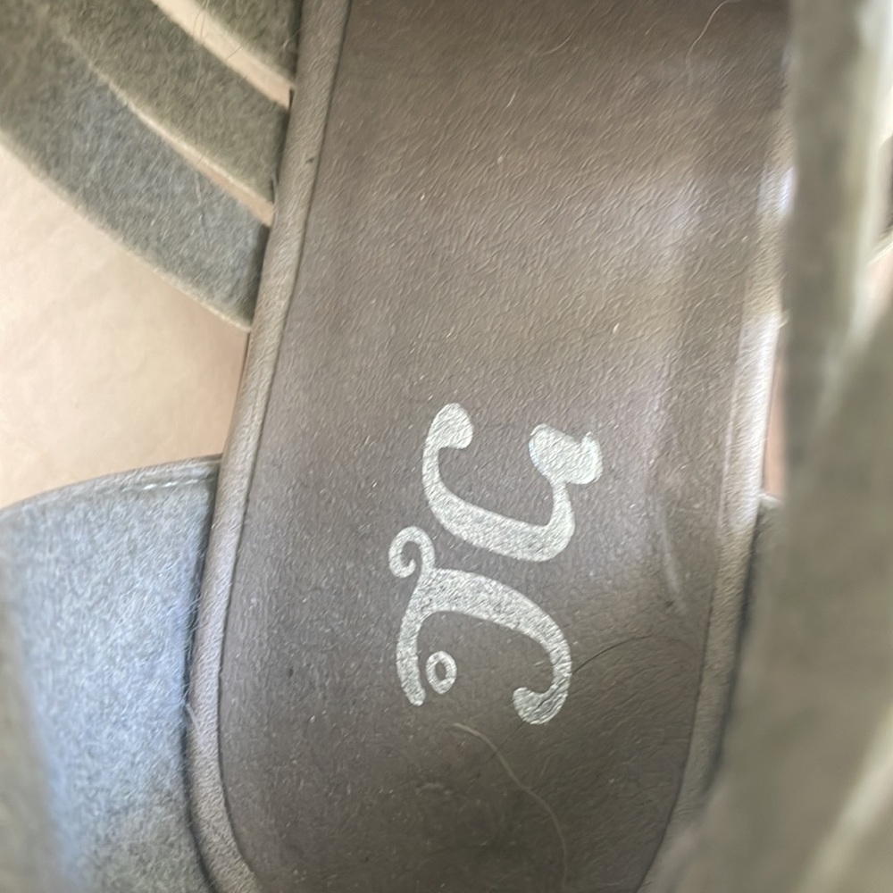 TG Spring/Summer Booties.  Strappy detail. Light grey.  Size 9.  Brand new. - Picture 3 of 7